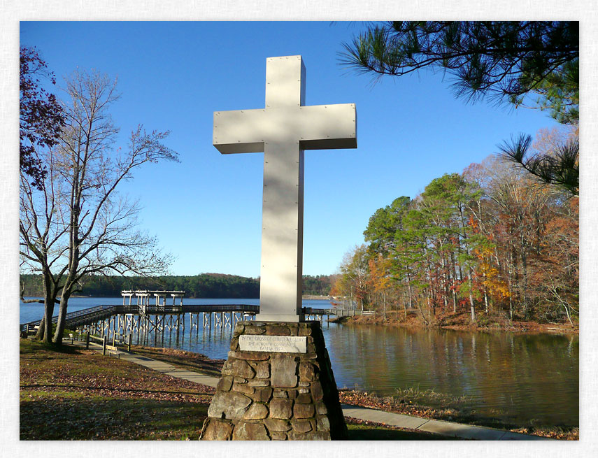 Cross at Lake Acworth in Georgia.