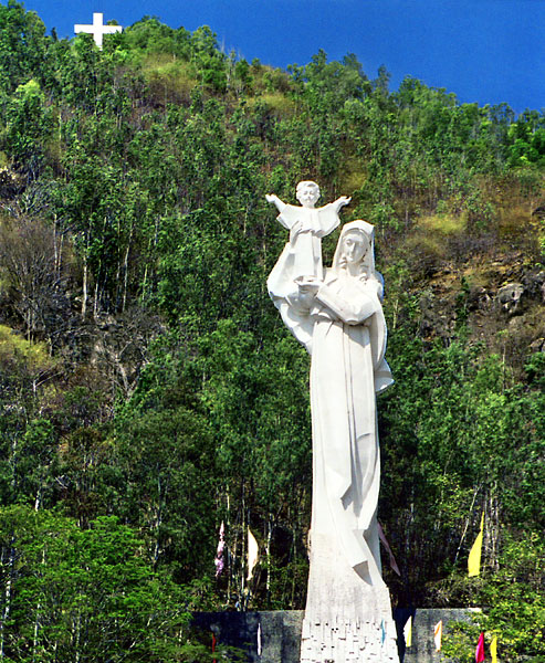 Virgin Mary Statue - photo by George Fikus.