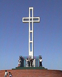 Mt. Soledad War Memorial - photo by Mike Nelson.