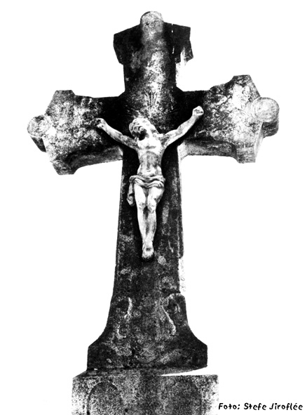 Crucifix photograph by artist Stefe Jiroflee.