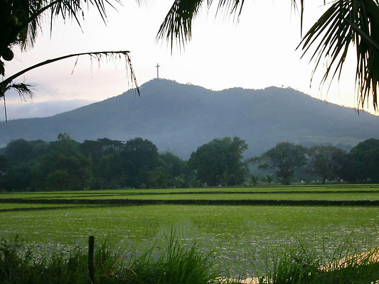 Mt. Samat - Pilar, Bataan - photo by Louis Zechtzer.